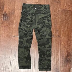 Lululemon Wunder Under Crop 21”